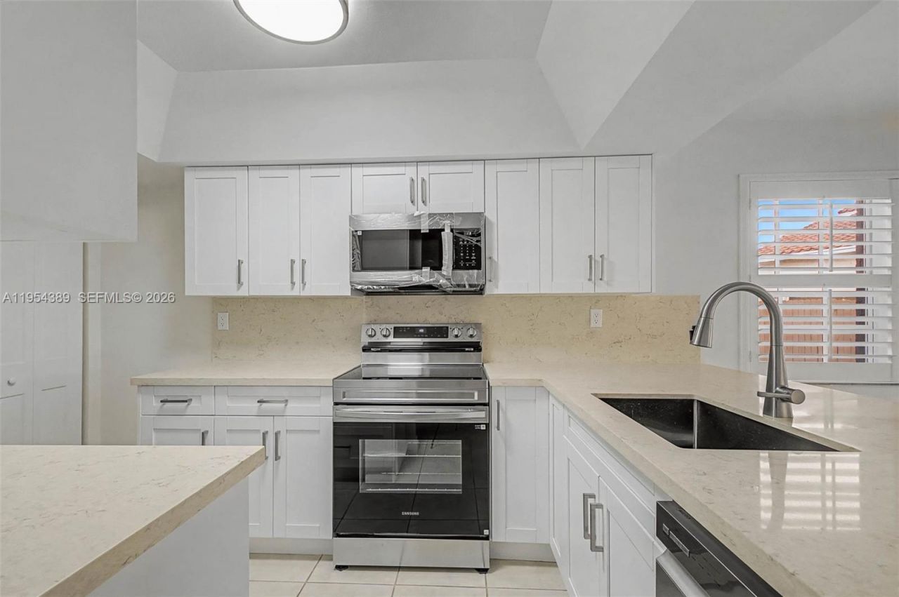 6560 SW 138th Ct, Unit 801, Miami, FL 33183 Photo