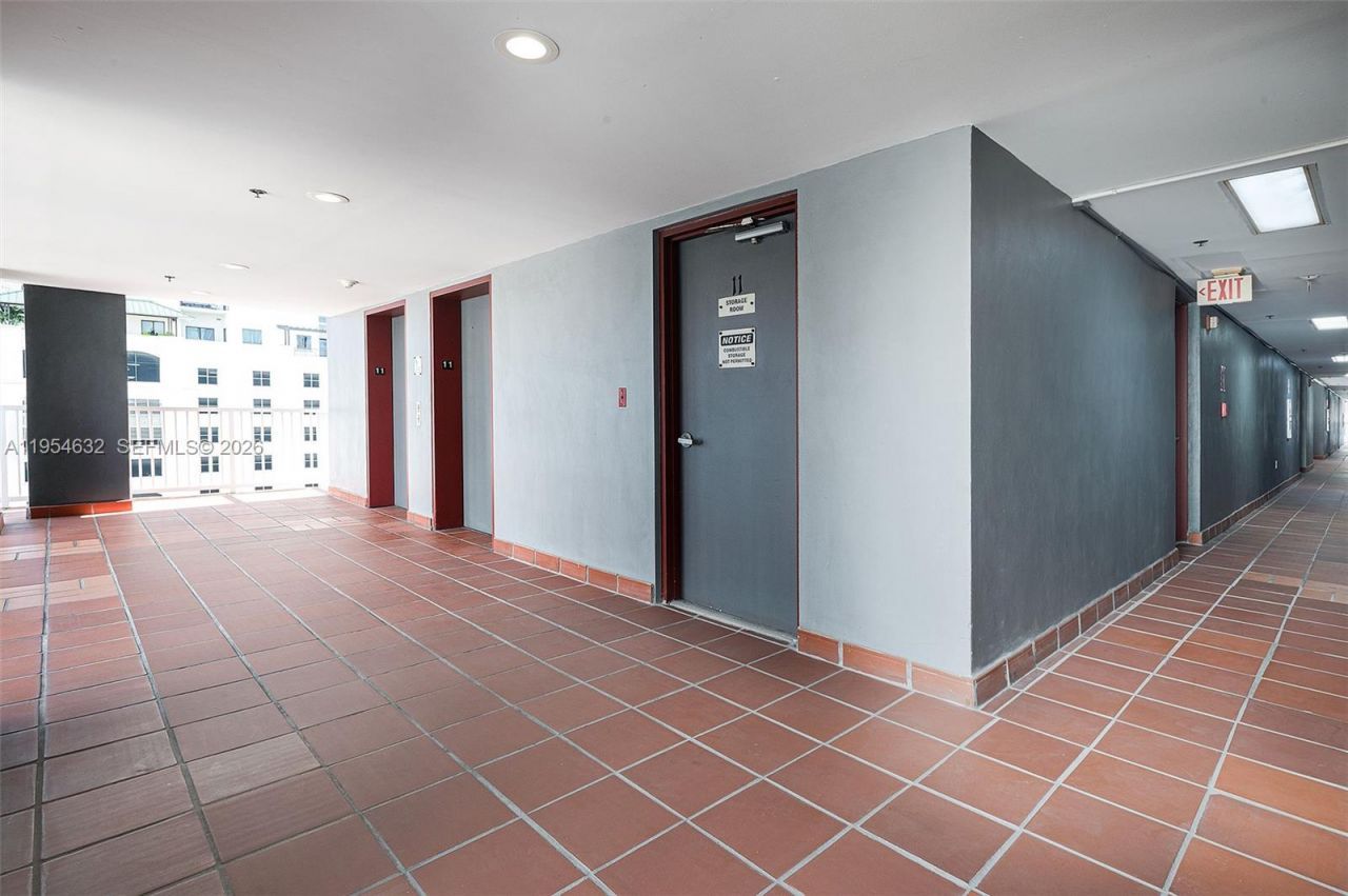 104 SW 9th St, Unit 1101, Miami, FL 33130 Photo