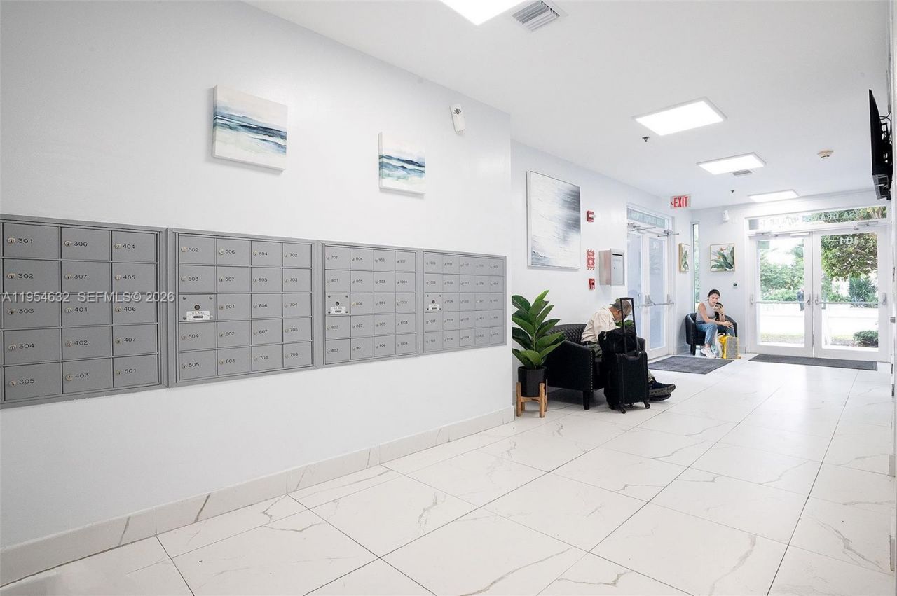 104 SW 9th St, Unit 1101, Miami, FL 33130 Photo