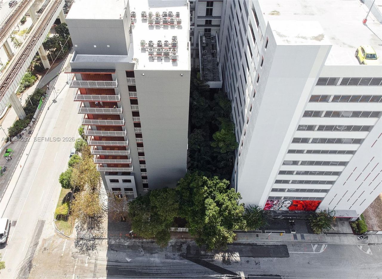 104 SW 9th St, Unit 1101, Miami, FL 33130 Photo