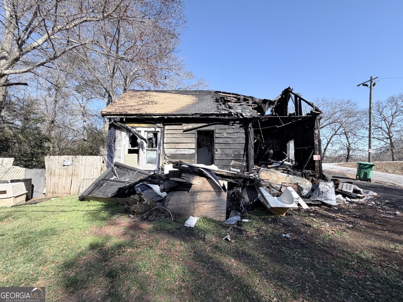6780 Parkway Drive, Lithonia, GA 30058 Main Photo