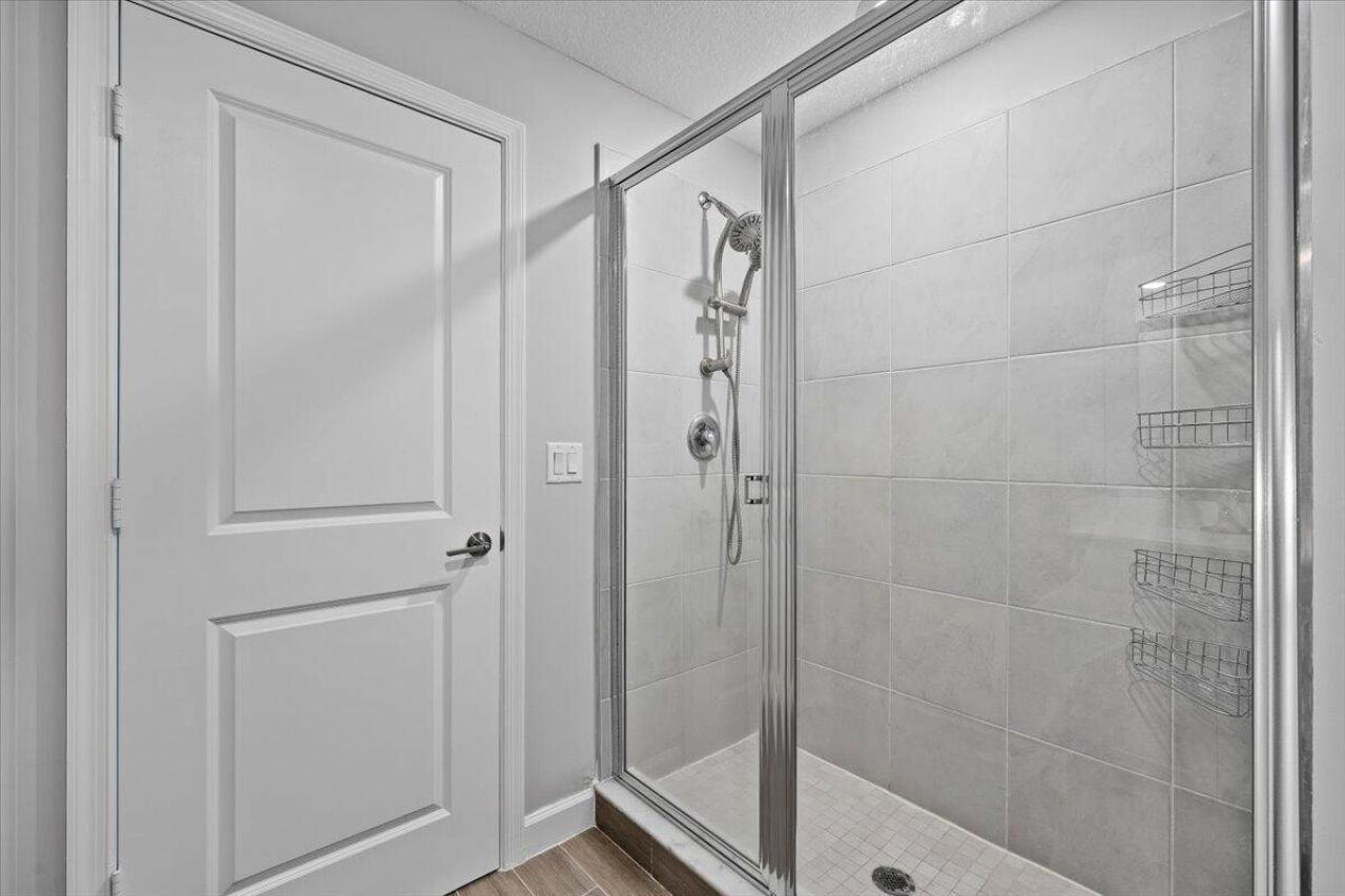 6013 Woods Edge Circle, Riviera Beach, FL 33410 Photo