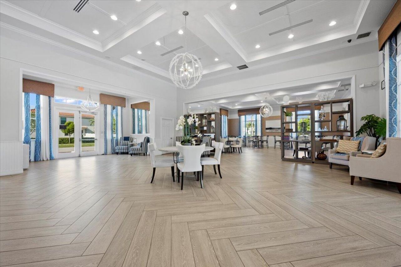 6013 Woods Edge Circle, Riviera Beach, FL 33410 Photo