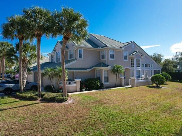 1686 SW Harbour Isles Circle, Port St. Lucie, FL 34986