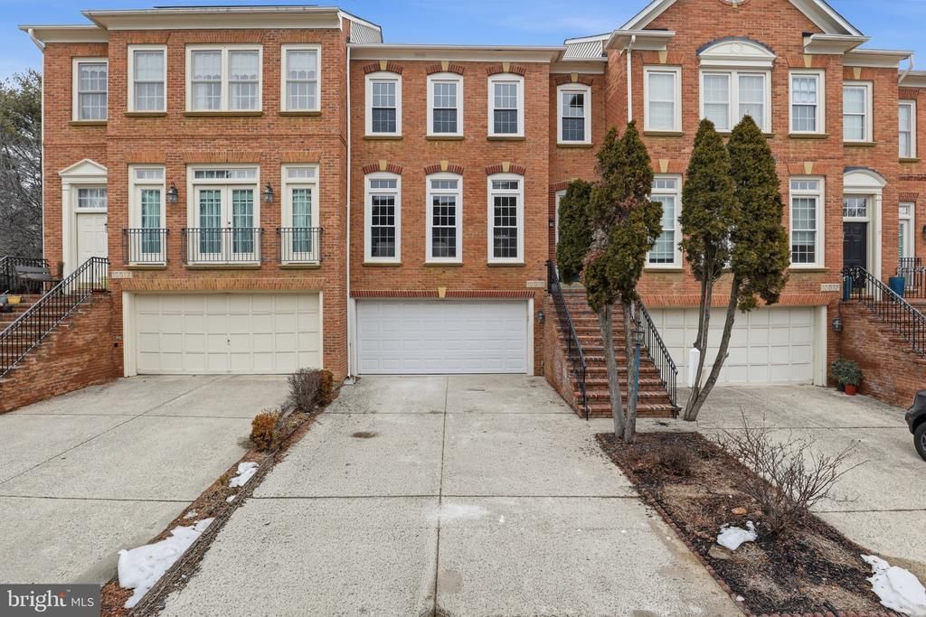 10515 Sunny Brooke Lane, Potomac, MD 20854 Main Photo