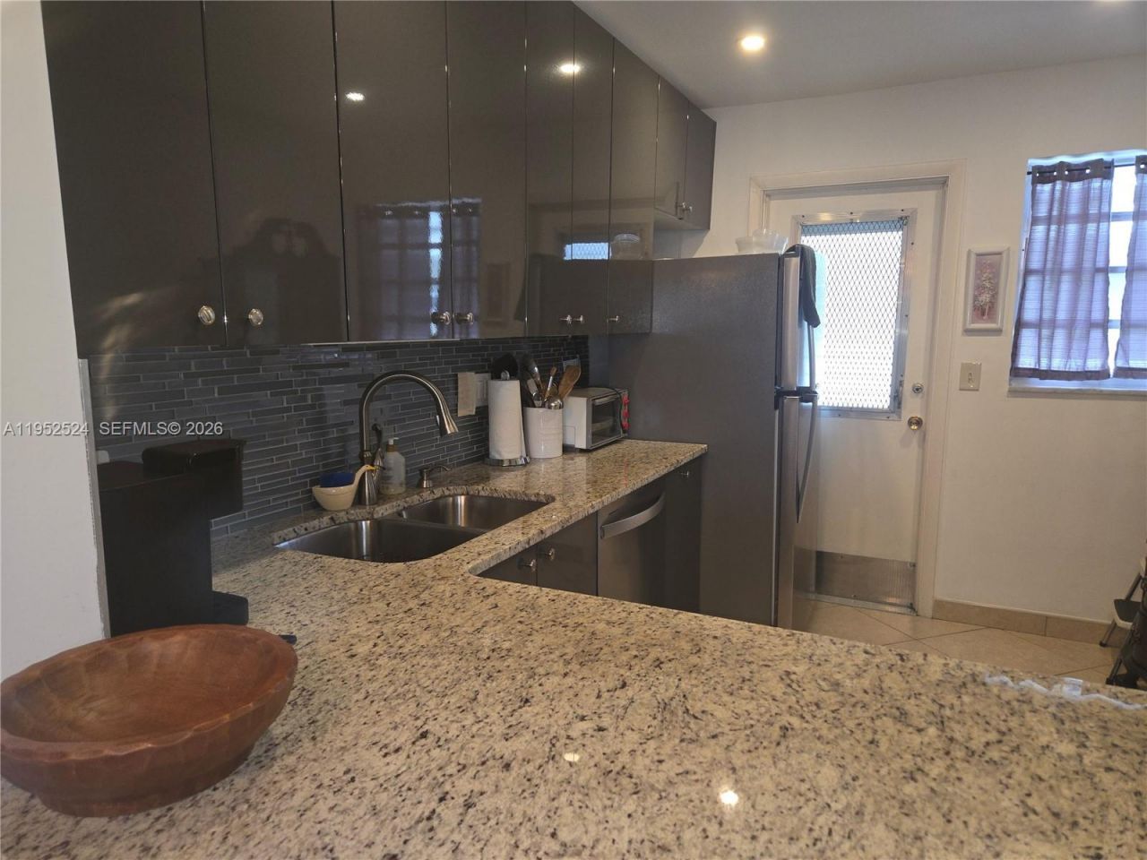 330 SE 2nd St , Unit 503H, Hallandale Beach, FL 33009 Photo