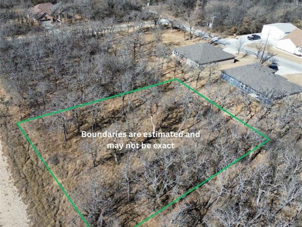 000 Comewell, Runaway Bay, TX 76426