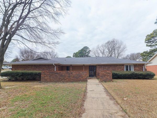 2609 Glenwood Drive, Jonesboro, AR 72401