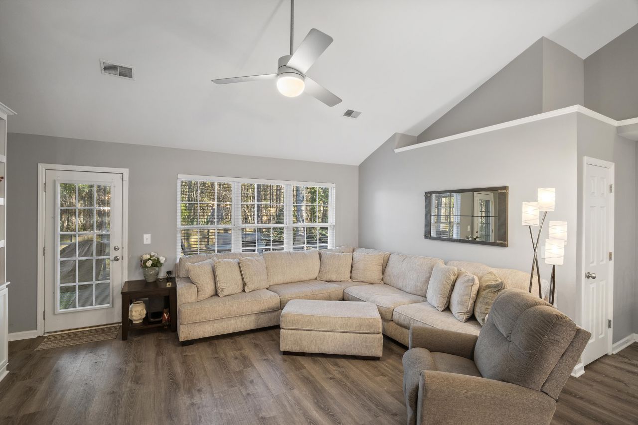 3370 Lindner Lane Photo 12