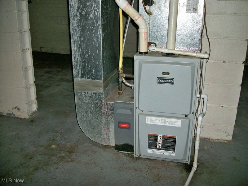 1310 Roselawn Avenue, Belpre, OH 45714 Photo 18