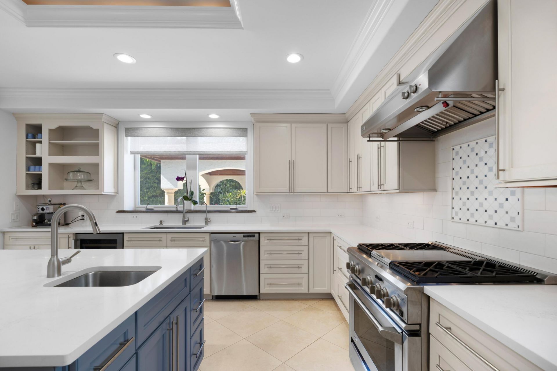 901 NW 4th Court, Boca Raton, FL 33432 Photo