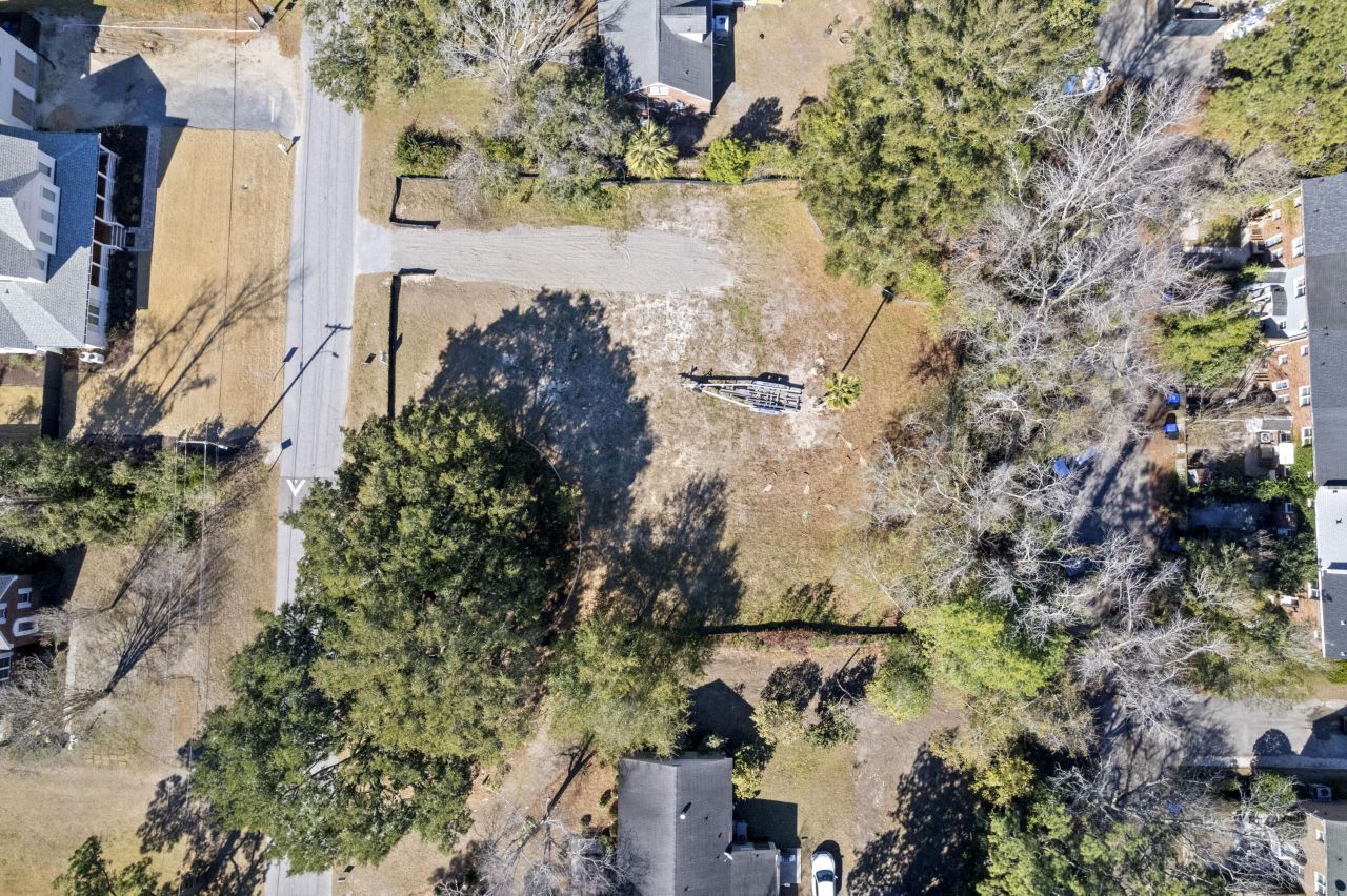 927 Lakeview Drive Photo 5