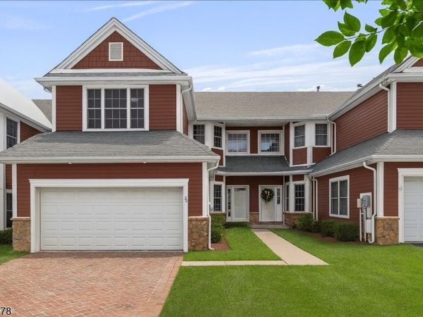 20 Turnberry Ln, Hardyston, NJ 07419