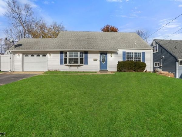 24 Frederick Ave, Woodbridge, NJ 07067