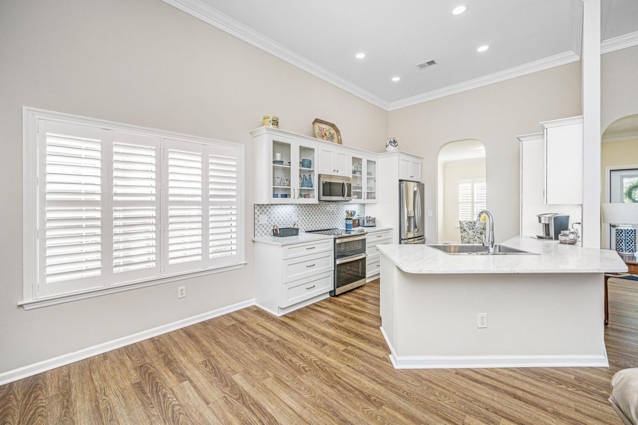 2255 Andover Way Photo 3