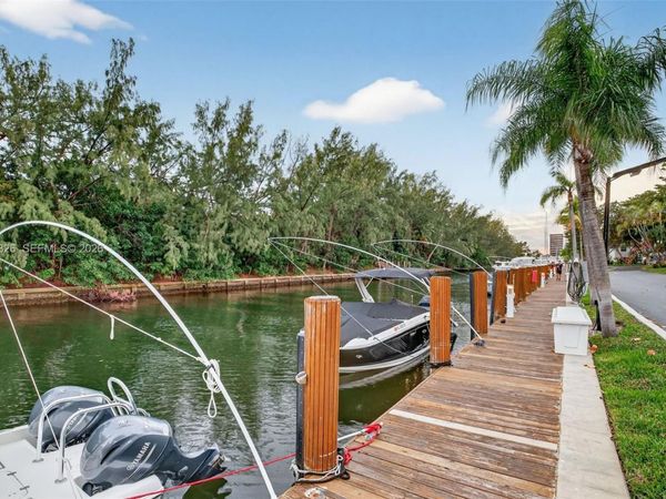 6471 Bay Club Dr, Unit 3, Fort Lauderdale, FL 33308