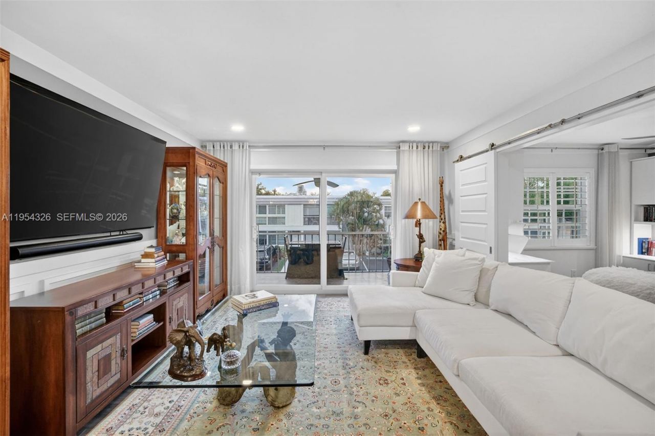 6471 Bay Club Dr, Unit 3, Fort Lauderdale, FL 33308 Photo