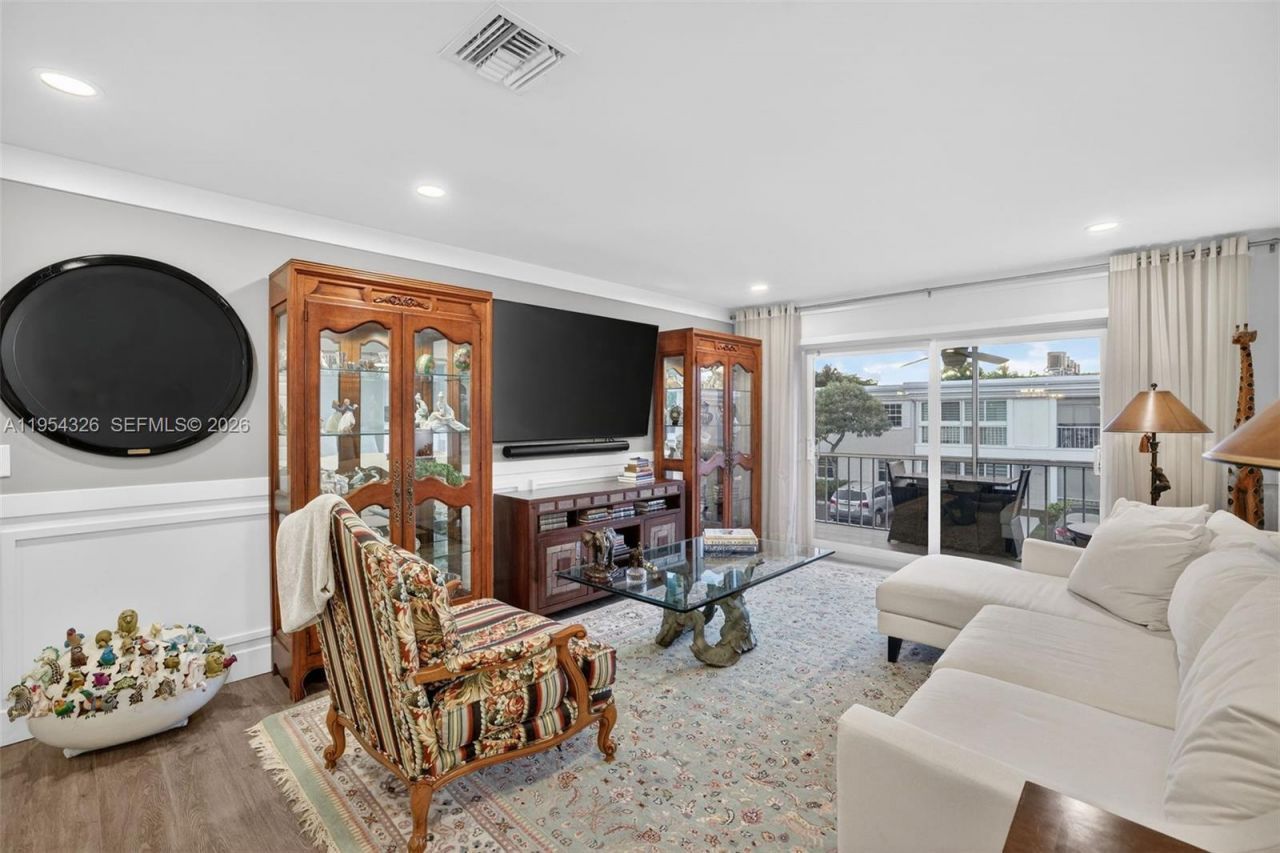 6471 Bay Club Dr, Unit 3, Fort Lauderdale, FL 33308 Photo