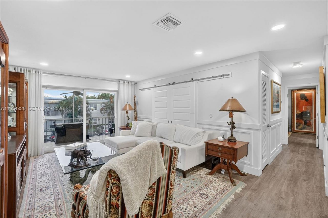 6471 Bay Club Dr, Unit 3, Fort Lauderdale, FL 33308 Photo