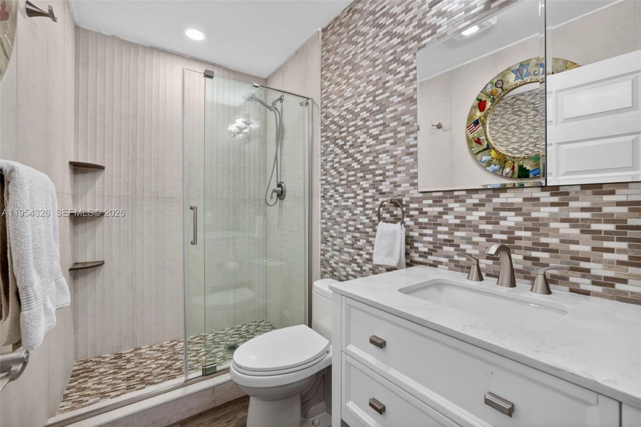 6471 Bay Club Dr, Unit 3, Fort Lauderdale, FL 33308 Photo