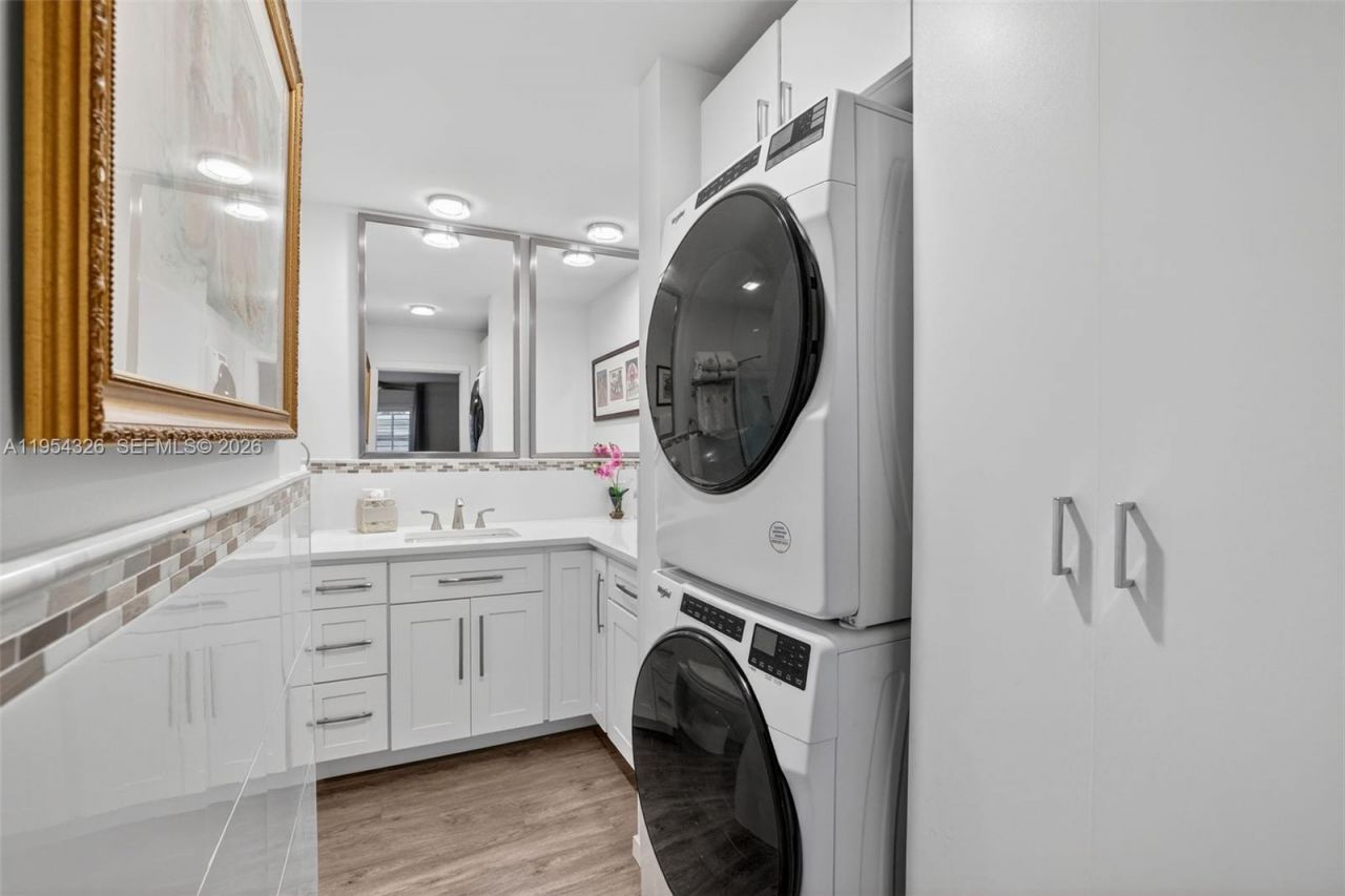 6471 Bay Club Dr, Unit 3, Fort Lauderdale, FL 33308 Photo