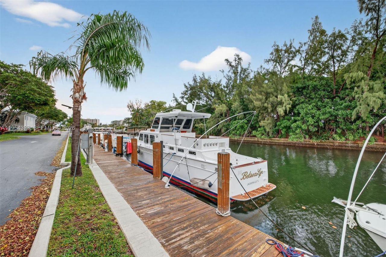 6471 Bay Club Dr, Unit 3, Fort Lauderdale, FL 33308 Photo