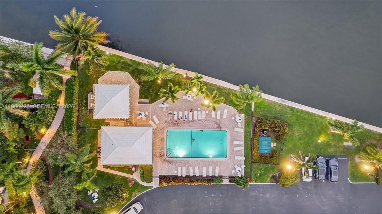 6471 Bay Club Dr, Unit 3, Fort Lauderdale, FL 33308 Photo
