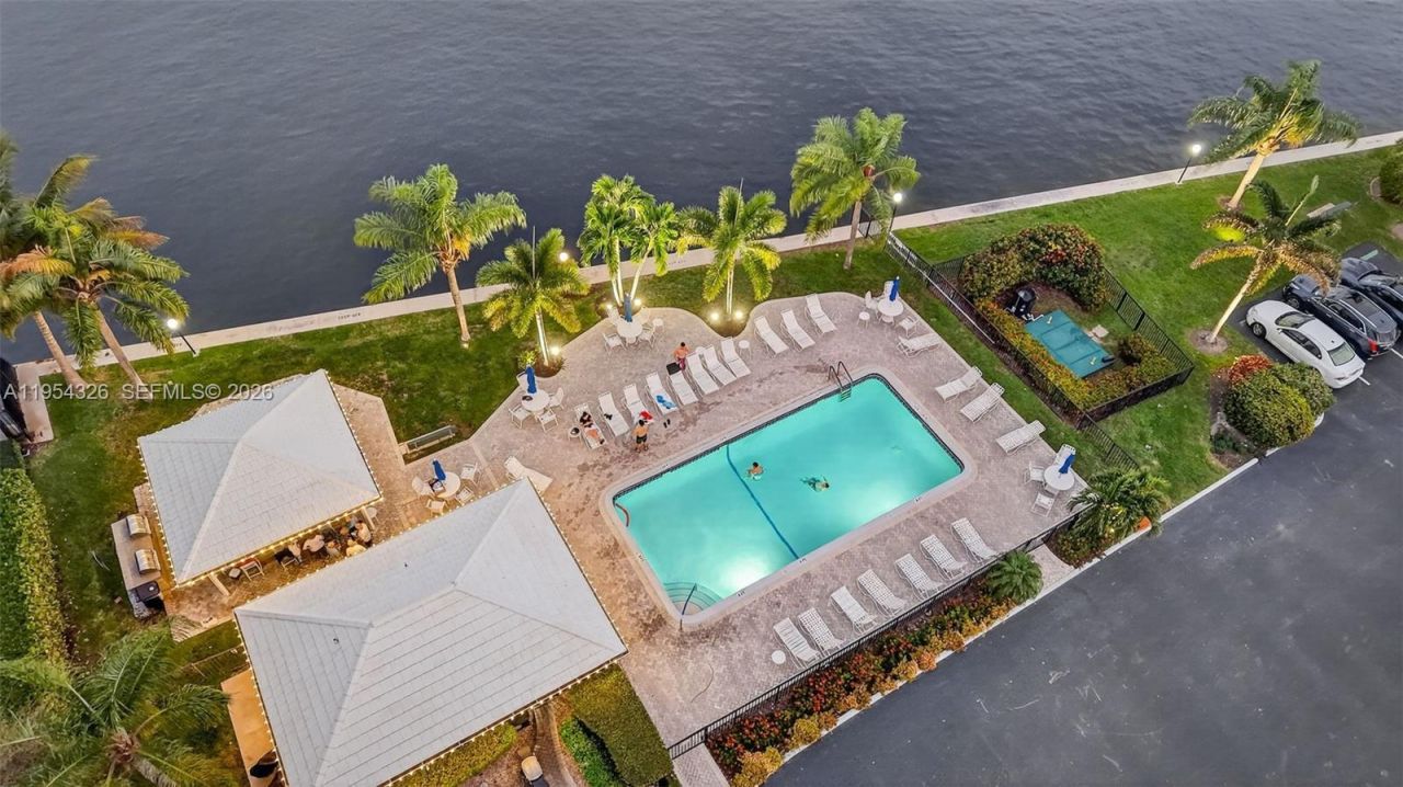 6471 Bay Club Dr, Unit 3, Fort Lauderdale, FL 33308 Photo