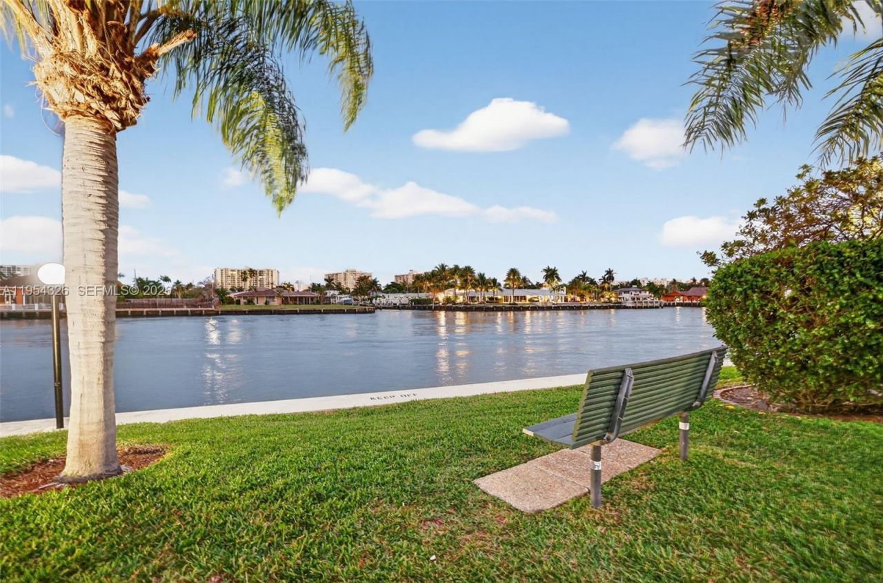 6471 Bay Club Dr, Unit 3, Fort Lauderdale, FL 33308 Photo