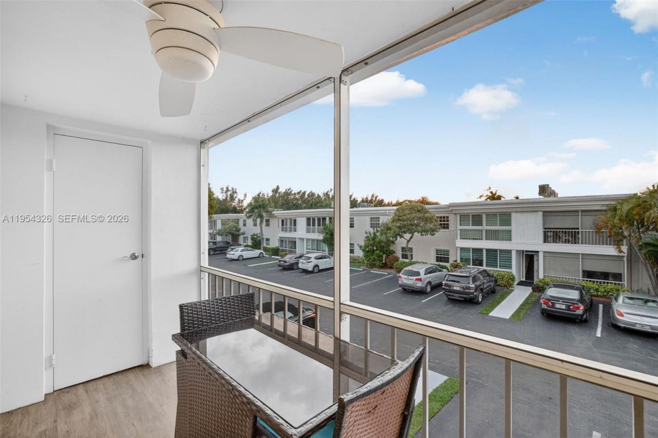 6471 Bay Club Dr, Unit 3, Fort Lauderdale, FL 33308 Photo