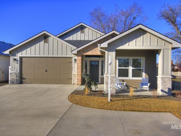 1561 N Parkshire Way, Meridian, ID 83642