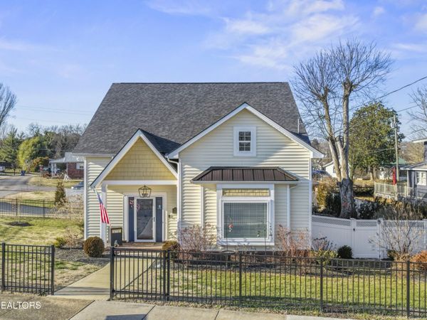 606 Eagle Bend Rd, Clinton, TN 37716