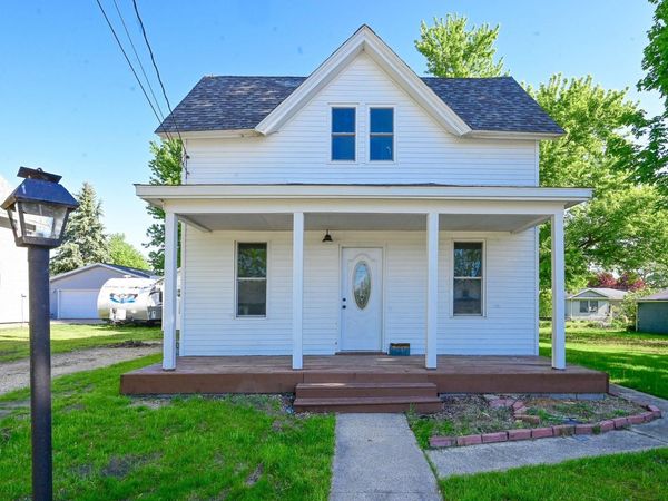120 Prospect Street, Manchester, IA 52057