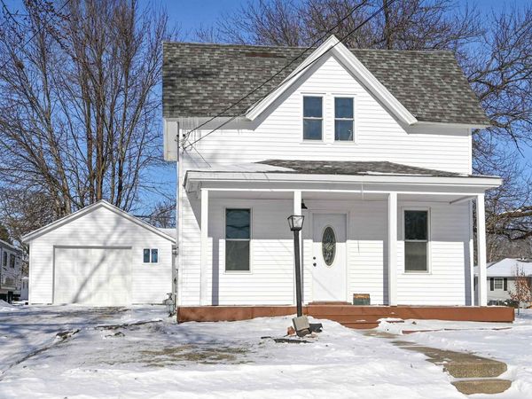 120 Prospect Street, Manchester, IA 52057