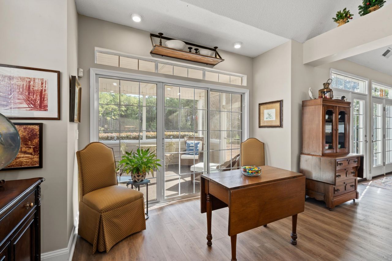 4946 Westwind Dr. Photo 13