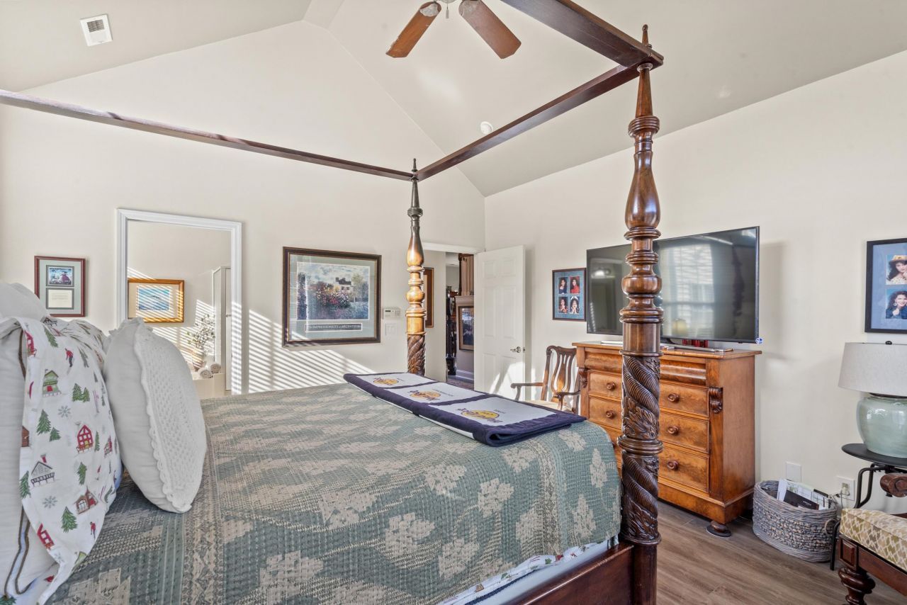 4946 Westwind Dr. Photo 23