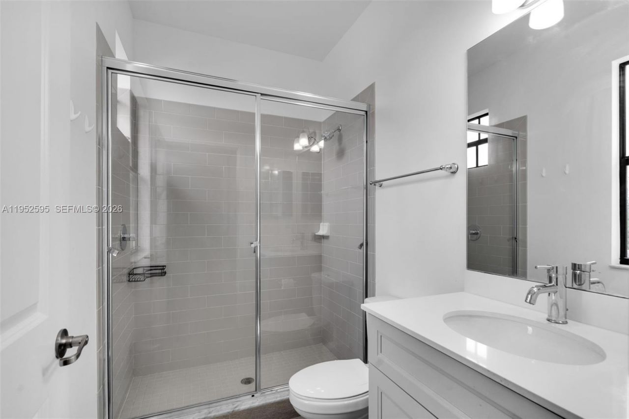 4925 NW 51st Ter, Tamarac, FL 33319 Photo