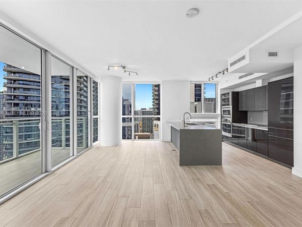 1080 Brickell Ave, Unit 3909, Miami, FL 33131