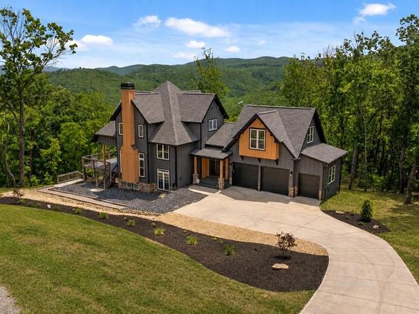 1722 High Summit Drive, Talking Rock, GA 30175