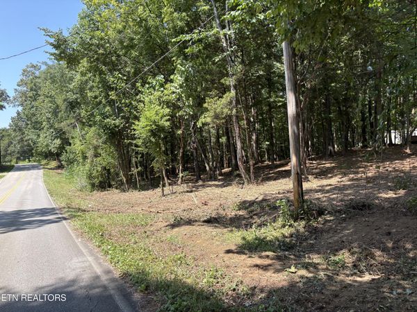 8188 E Town Creek Rd, Lenoir City, TN 37772