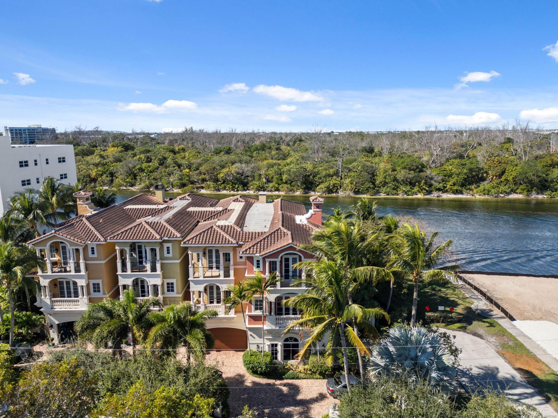 453 NE 19th Avenue, Unit D, Deerfield Beach, FL 33441 Photo