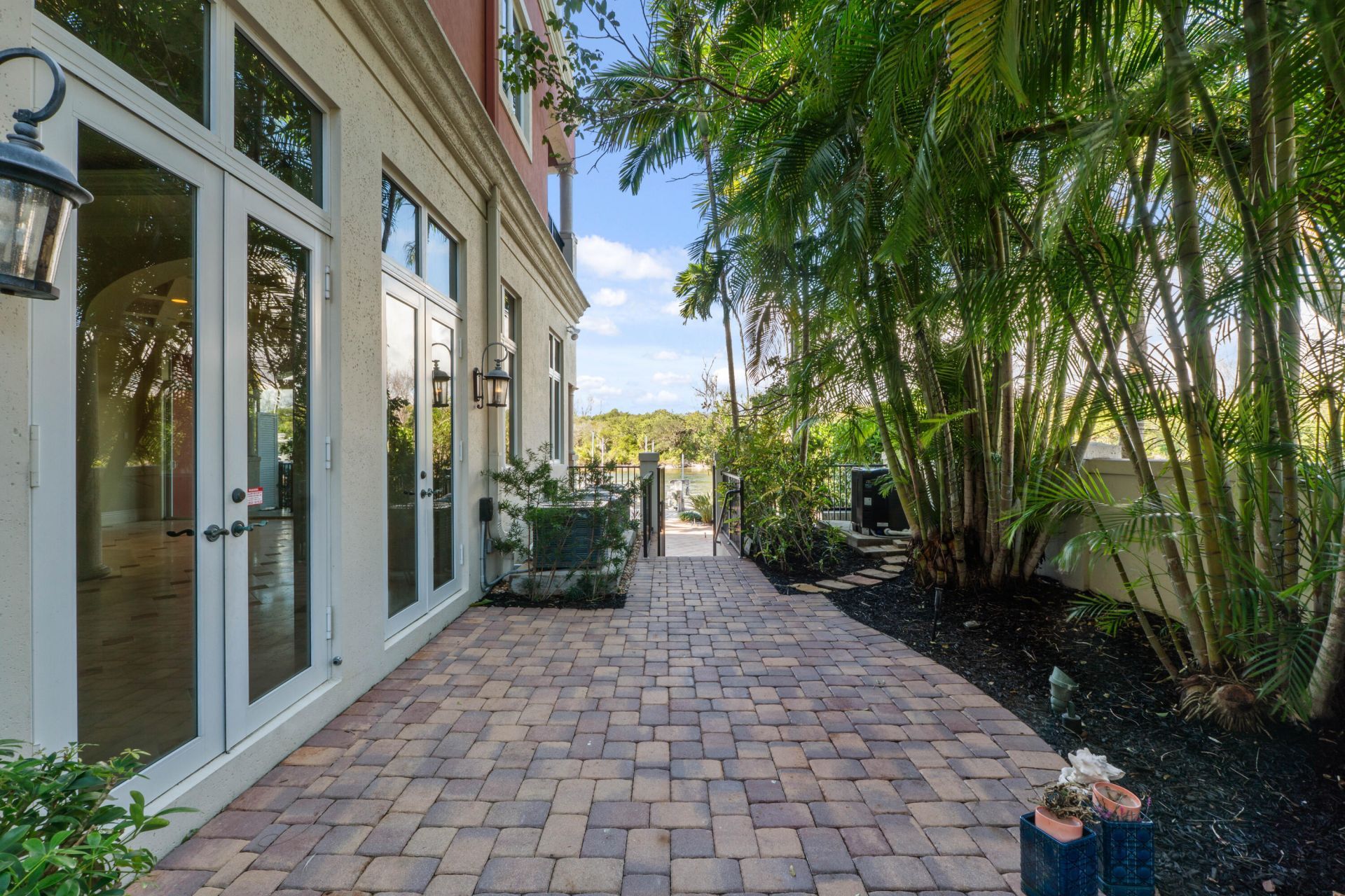 453 NE 19th Avenue, Unit D, Deerfield Beach, FL 33441 Photo