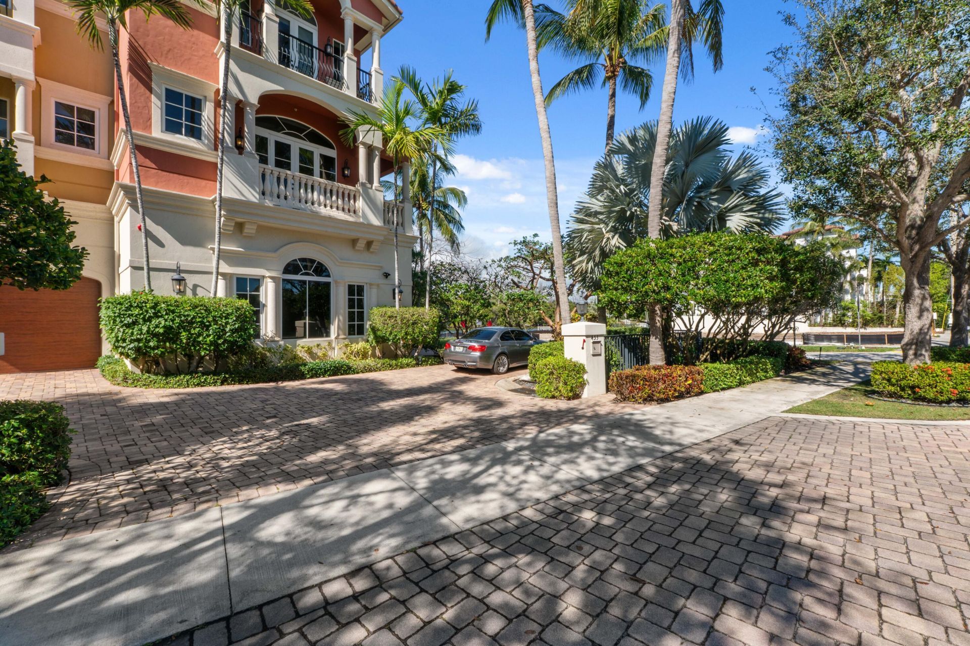 453 NE 19th Avenue, Unit D, Deerfield Beach, FL 33441 Photo
