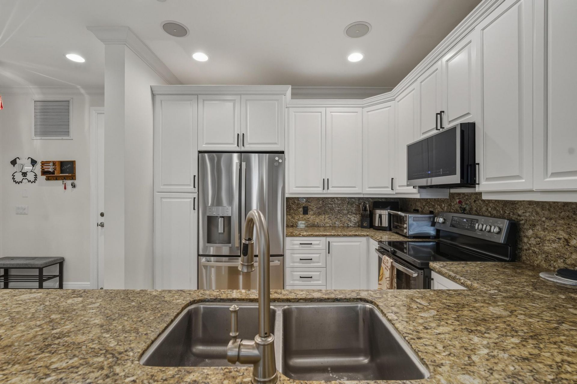 1709 NE 8th Street, Unit 1709, Fort Lauderdale, FL 33304 Photo