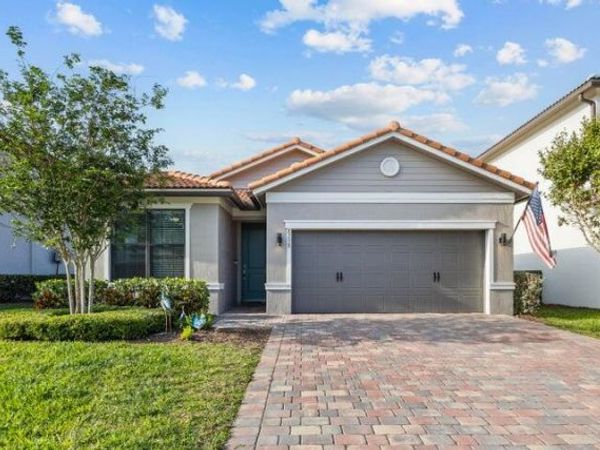 8238 Hanoverian Drive, Lake Worth, FL 33467