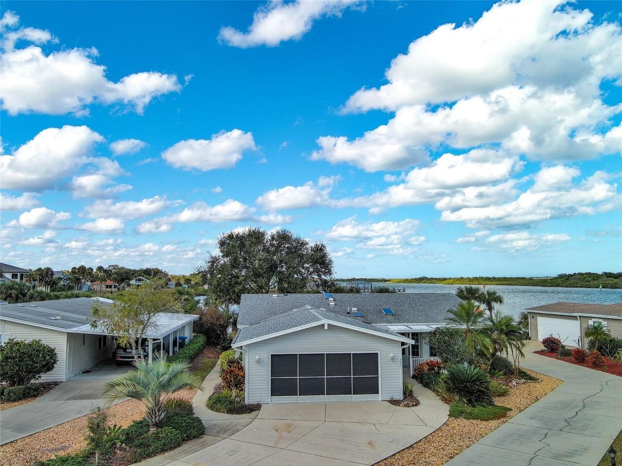 361 Marsh Landing Loop, Oak Hill, FL 32759 Photo