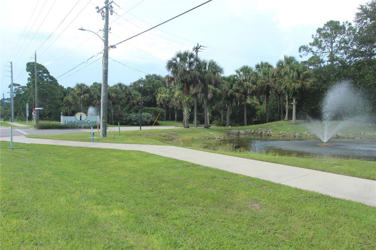 361 Marsh Landing Loop, Oak Hill, FL 32759 Photo