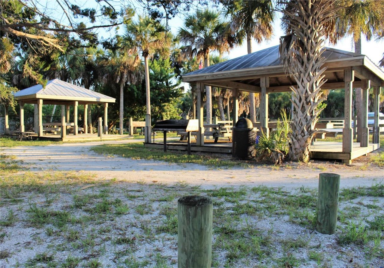 361 Marsh Landing Loop, Oak Hill, FL 32759 Photo