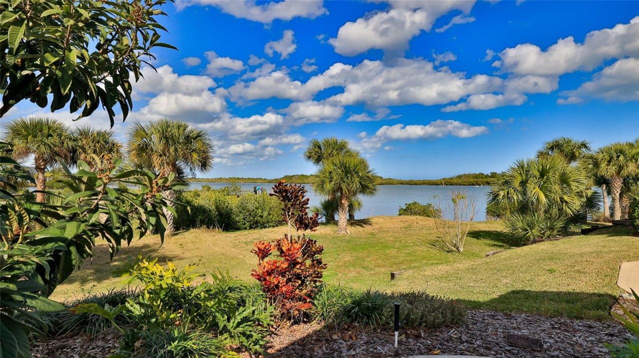 361 Marsh Landing Loop, Oak Hill, FL 32759 Photo