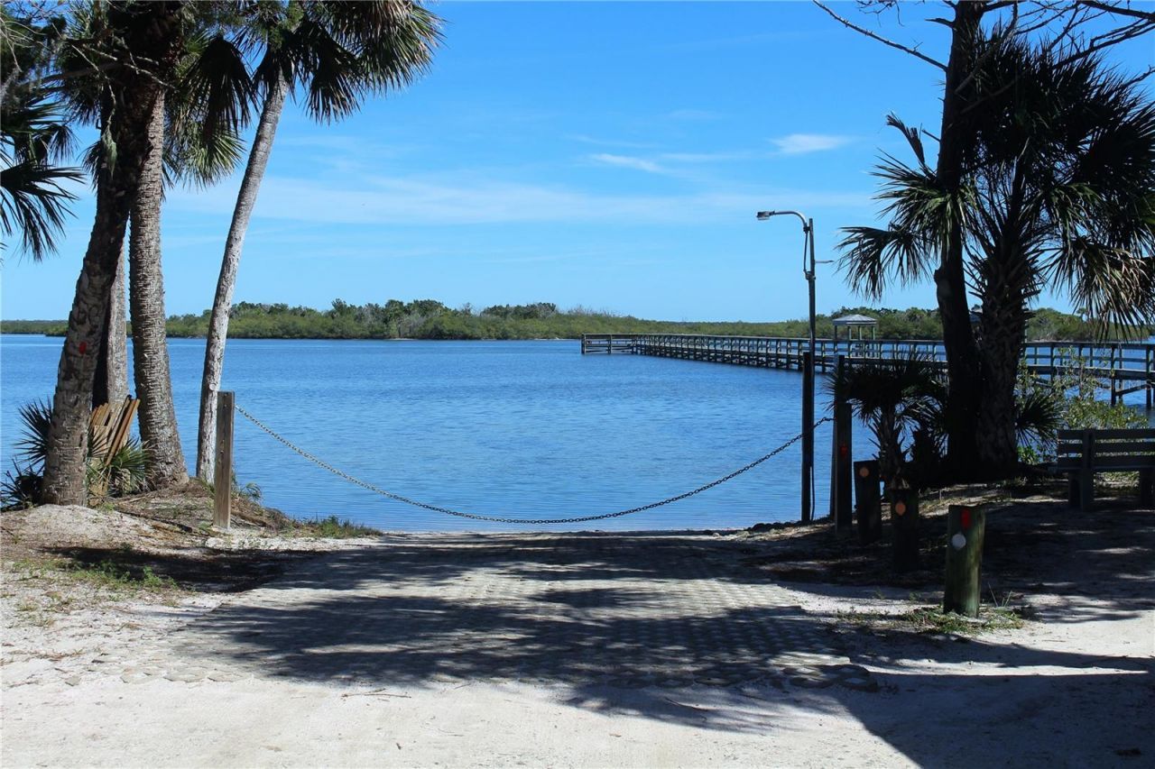 361 Marsh Landing Loop, Oak Hill, FL 32759 Photo